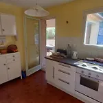 Family In Wooded Estate Near The Sea Дом отдыха Сен-Рафаэль