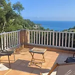 Дом отдыха Family In Wooded Estate Near The Sea Сен-Рафаэль