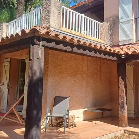 Hébergement de vacances Family In Wooded Estate Near The Sea