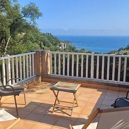 بيت للعطل Family In Wooded Estate Near The Sea Saint-Raphaël