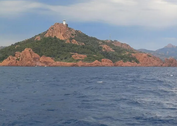 Dom wakacyjny Family In Wooded Estate Near The Sea *