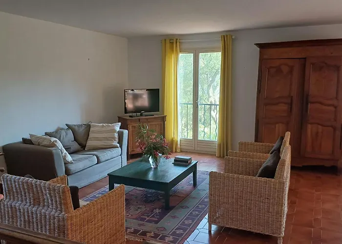 Family In Wooded Estate Near The Sea * Saint-Raphaël